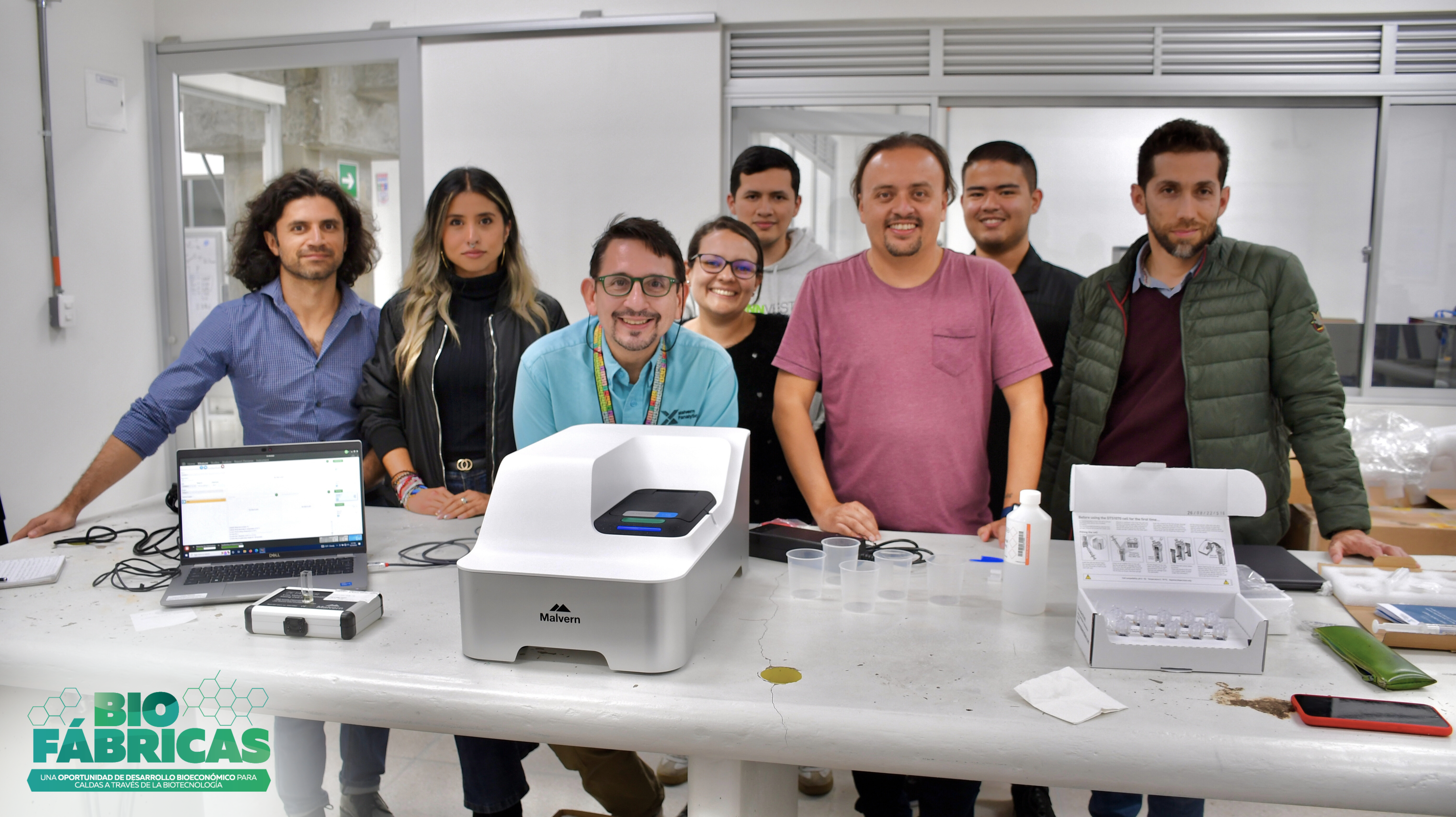 Biofábricas entrega a la UAM equipo DLS para analizar partículas