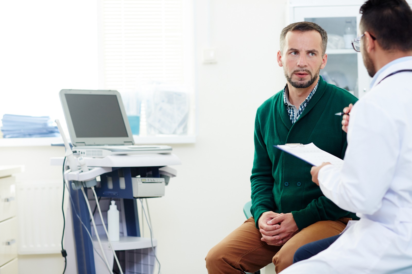 Persona en examen médico