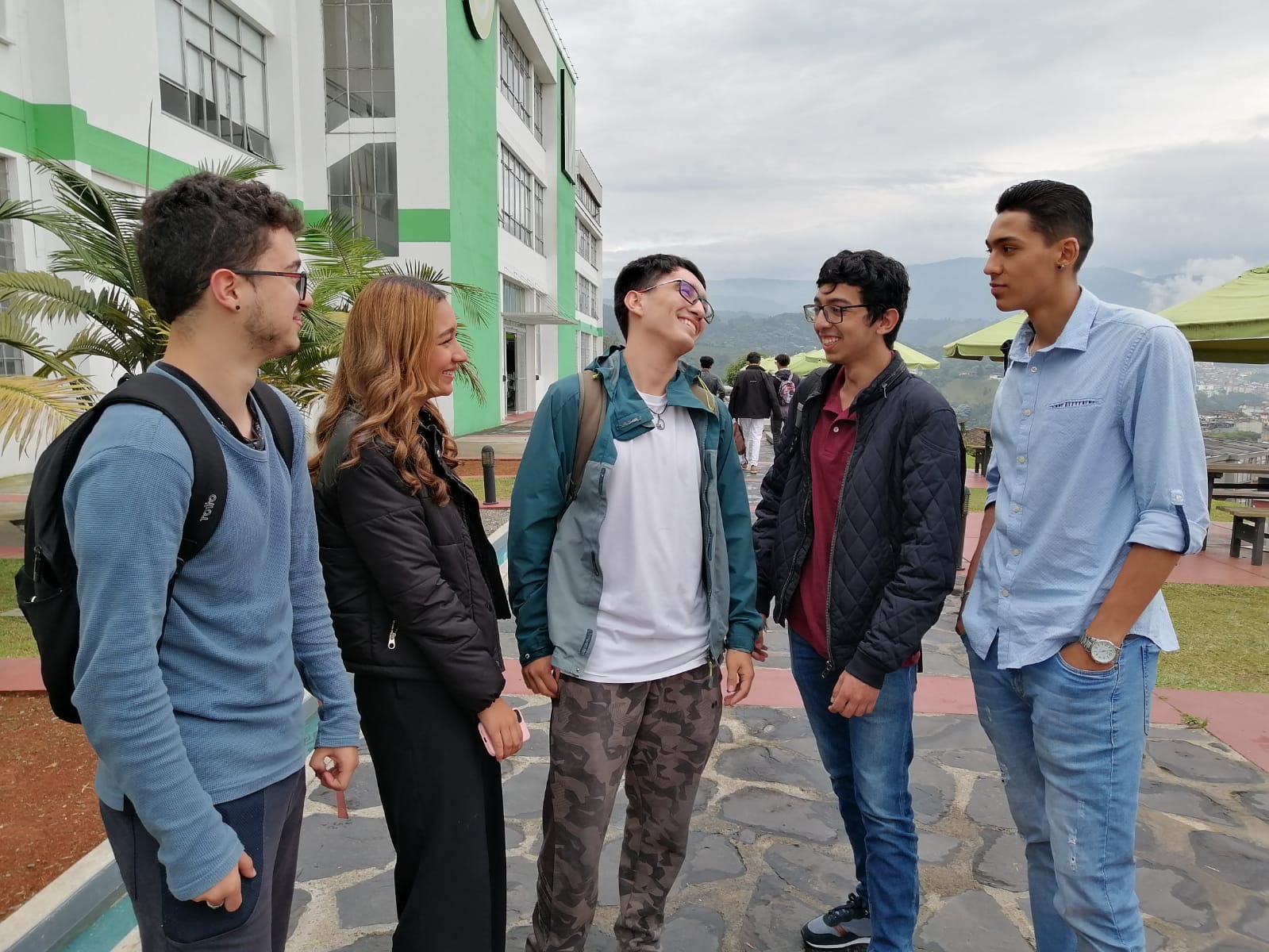 Convocatoria para estudiantes Delfín 2025