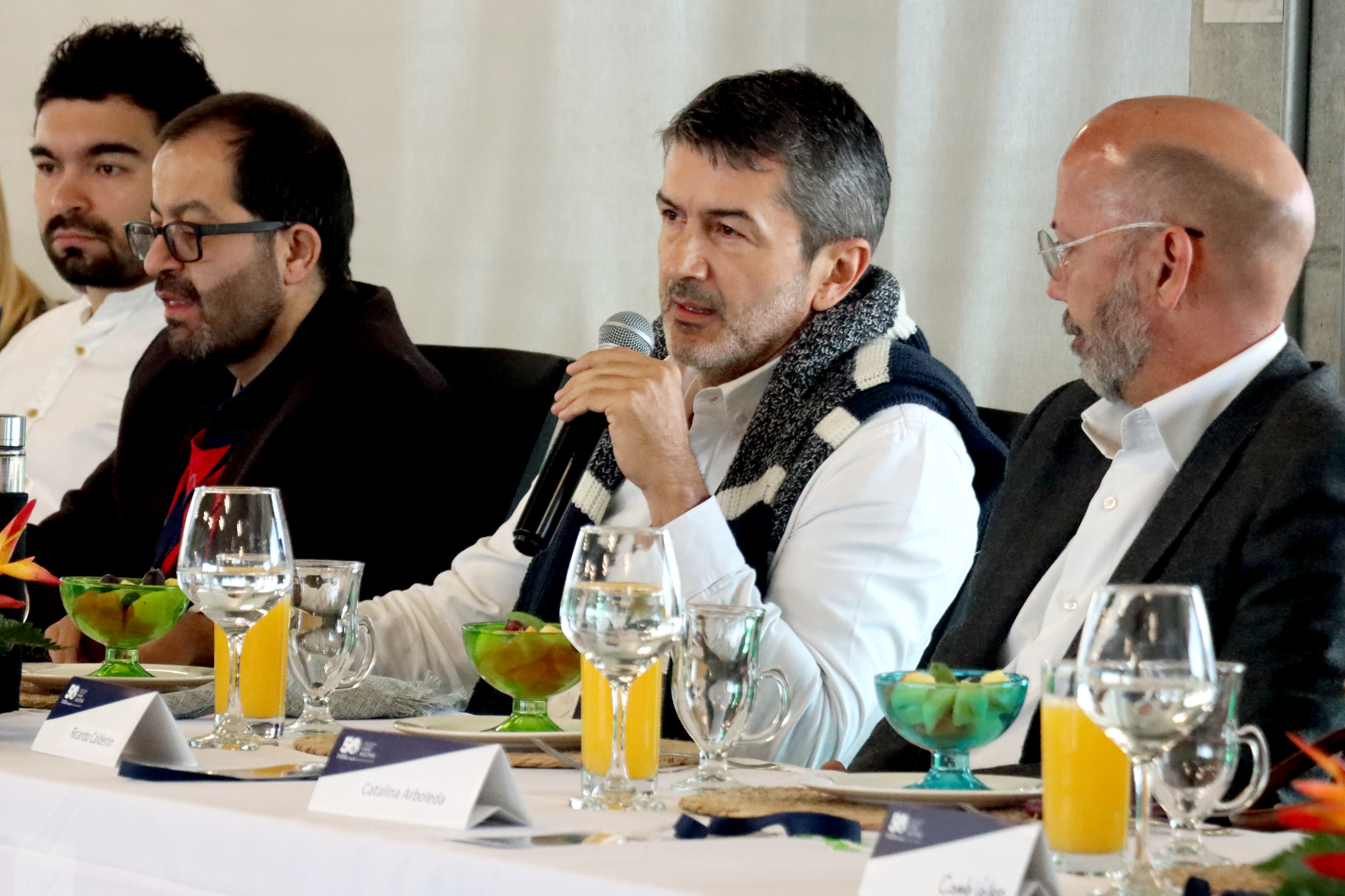 Invitados 1