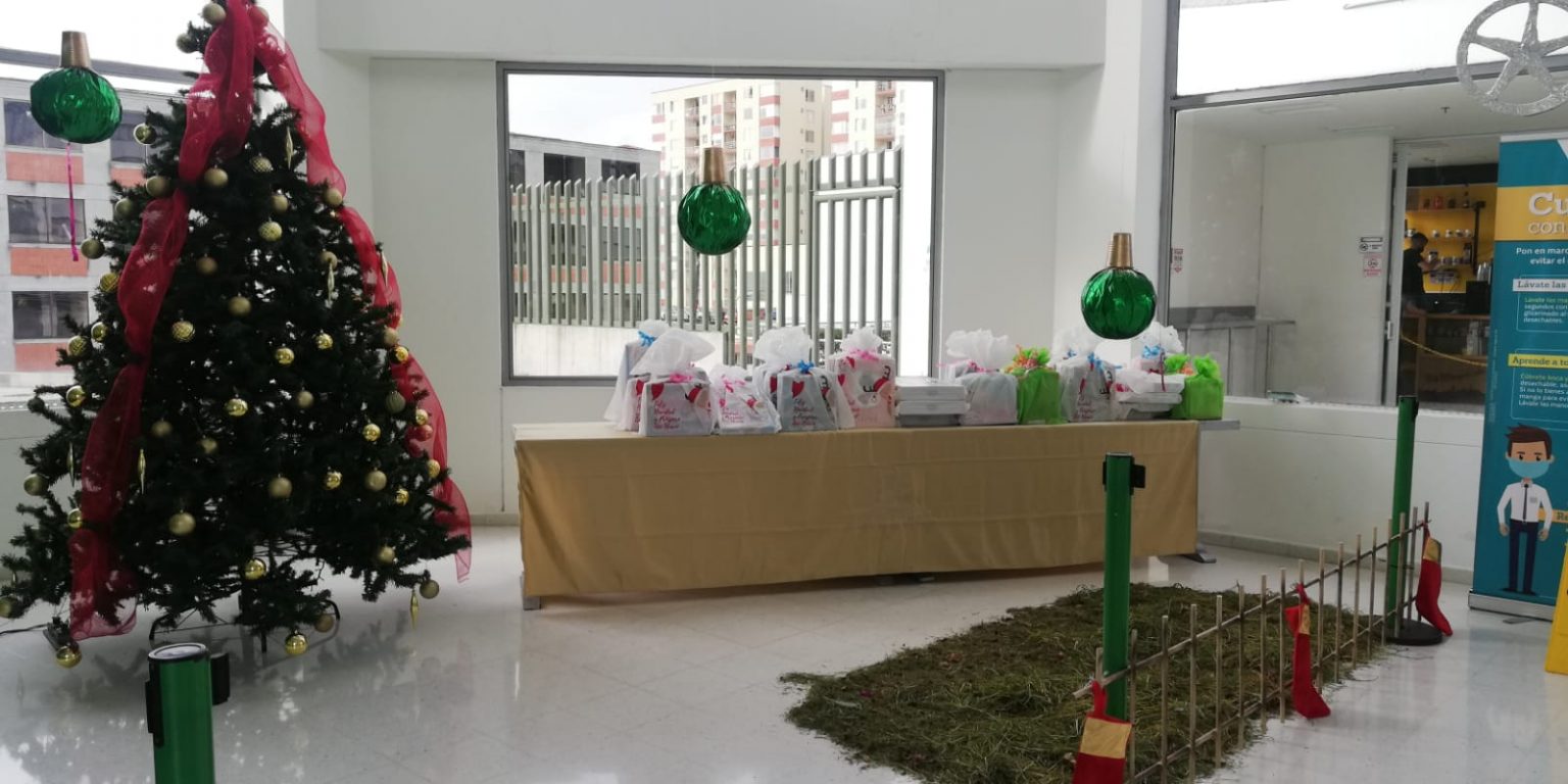 Foto fiesta de navidad hijos de los empleados